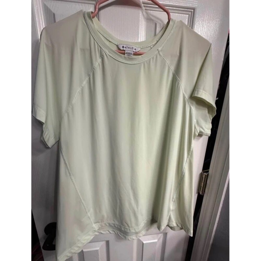 Athleta green T-shirt